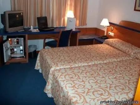 ホテル Castellon 3*