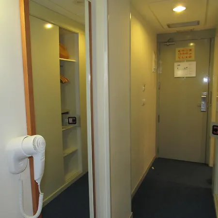 ホテル Castellon 3*