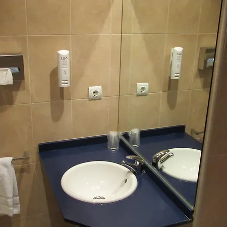ホテル Castellon 3*